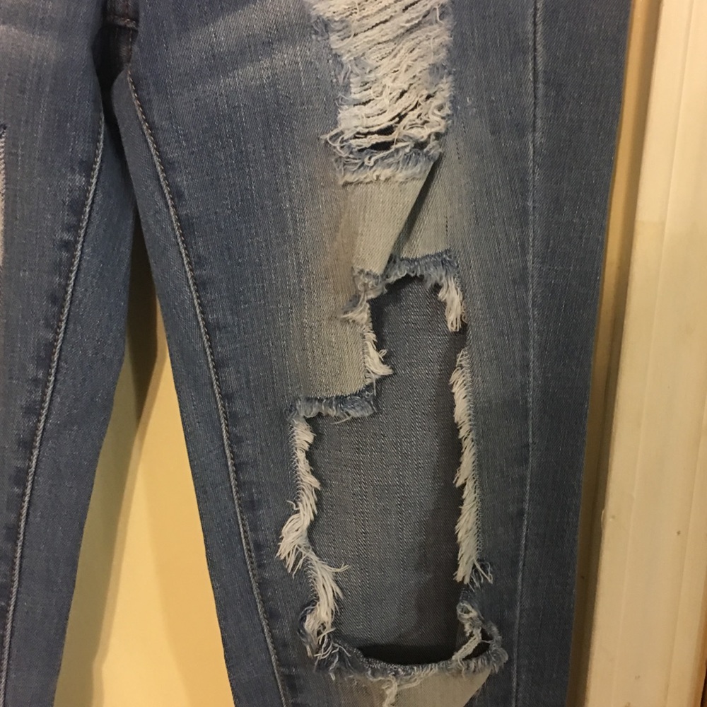 Kancan Super Ripped Jeans - Picture 4 of 5